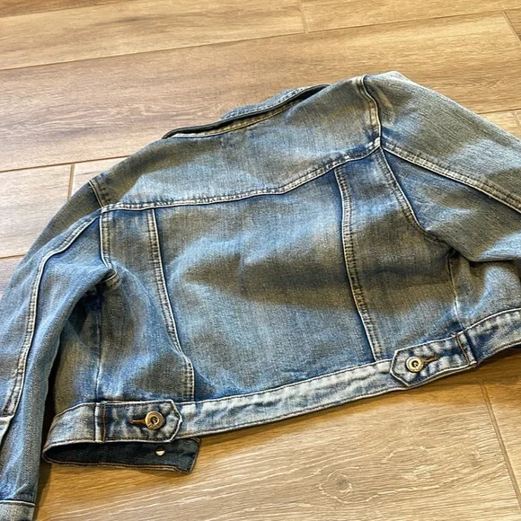 Chiqle Cropped Denim Jacket MEDIUM - Picture 8 of 8
